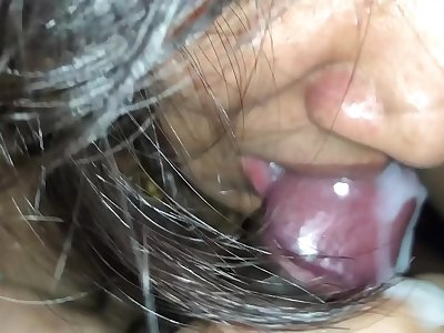 Sexiest Indian Chick Closeup Cock Sucking with Sperm in Mouth