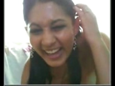 Desi Indian Hot babe on cam must witness