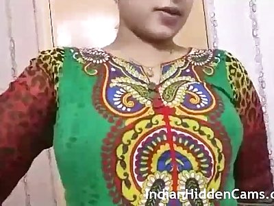 Desi bhabi showing nude figure - IndianHiddenCams.com