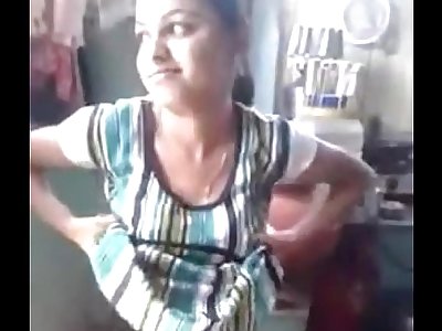 Kamya Bhabhi Showcasing  her boobs